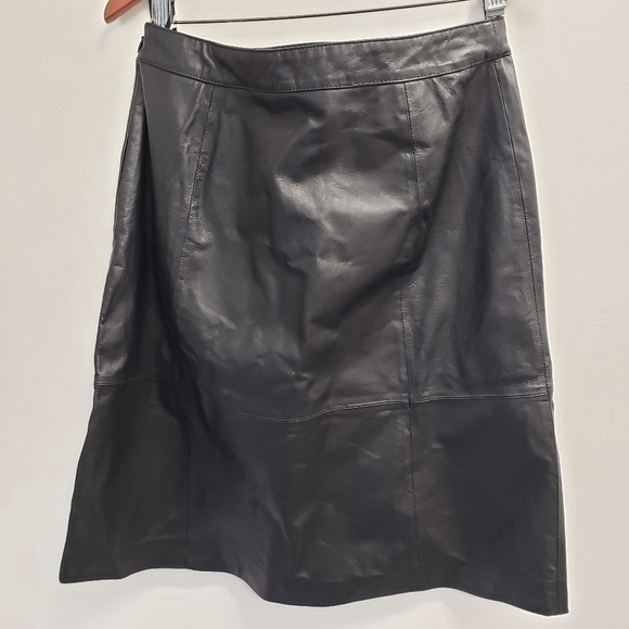 Liz Claiborne Black Leather Skirt Size 8 - Picture 2 of 6